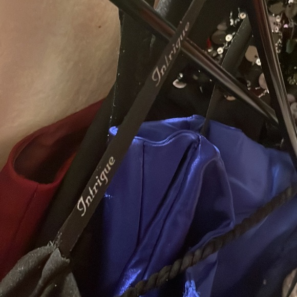 2 dresses - Picture 13 of 17